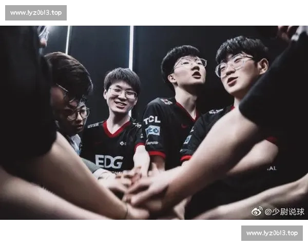 今日足球比分速览强强对决频出联赛赛场风云再起豪门争锋夜战精彩